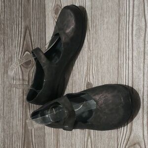 Dansko 42 removible foot bed loafers Mary Jane animal print brown/black shoes